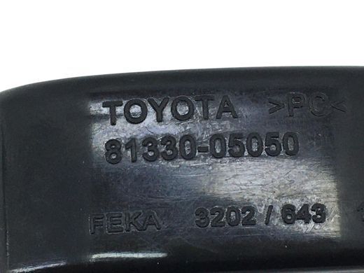 Плафон освітлення салону передній лівий правий TOYOTA AVENSIS T27 2012-2015 81330-05050, 81330-05050, A