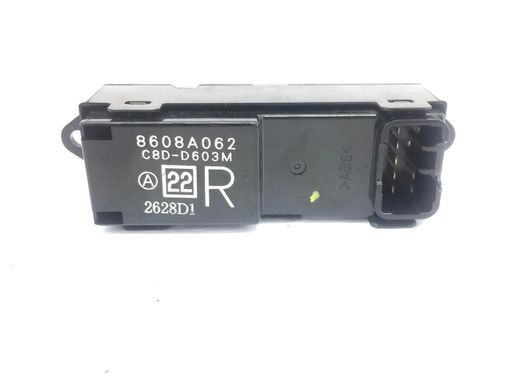 Кнопка включения мотора стеклоподъемника задняя правая CITROEN C-CROSSER 2007-2013 8608A062, 8608A062, A