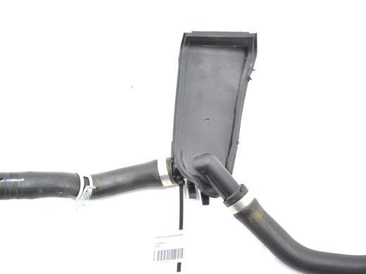 Патрубок радиатора правый VOLVO XC60 2017- 31368351, 31368351, B