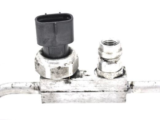 Трубка кондиционера LAND ROVER RANGE ROVER SPORT L320 2005-2009 (з датчиком JTE000010) JUE501230, JUE501230, A
