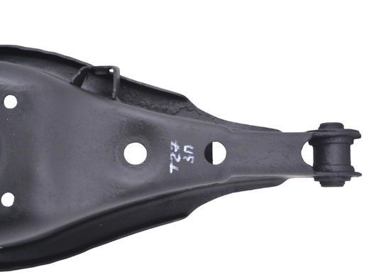Важіль задньої підвіски нижній правий TOYOTA AVENSIS T27 2012-2015 48730-05070, 48730-05070, A