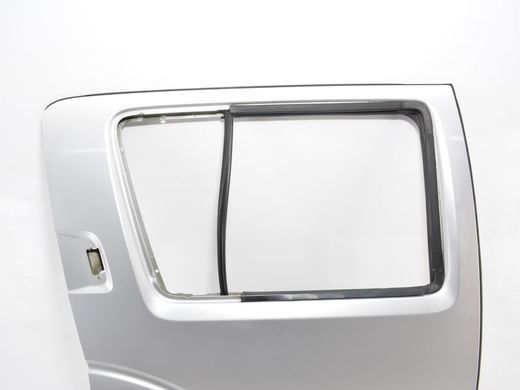 Двері задні праві NISSAN PATHFINDER R51 2005-2014 82100EB330, 82100EB330, B