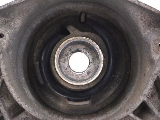 Опора амортизатора передня ліва AUDI Q5 2008-2012 (8K0412391F) 8K0412383F, 8K0412383F, A