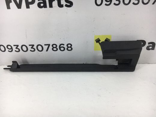 Накладка петлі сидіння передня ліва VOLVO XC90 2002-2014 30662554, 30662554, A