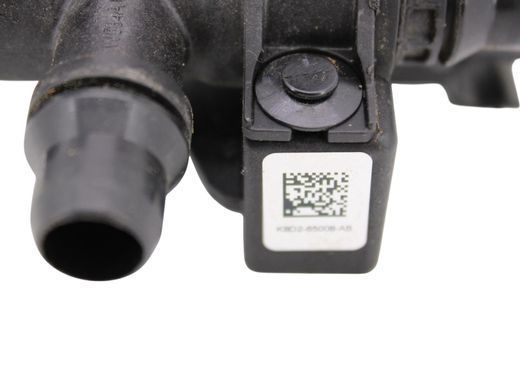Клапан системи охолодження LAND ROVER DISCOVERY SPORT L550 2019- (K8D265008AB) LR114653, LR114653, A
