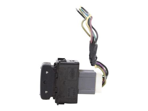 Кнопка подогрева передняя левая NISSAN NAVARA D40 2005-2010 25500AX610, 25500AX610, A