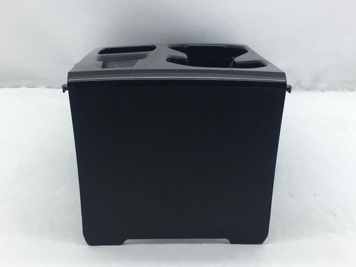 Подстаканник VOLVO XC40 2017- 32226495, 32226495, B