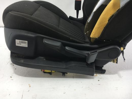 Сидіння переднє ліве GMC ACADIA 2016-2019 (механічне, без Airbag) 13515735, 13515735, B