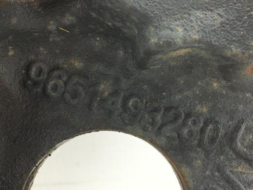 Кронштейн передній правий PEUGEOT 5008 2009-2016 (приводу) 9651493280, 9651493280, A