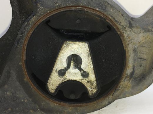 Кронштейн передній правий PEUGEOT 5008 2009-2016 (приводу) 9651493280, 9651493280, A