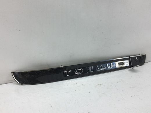 Накладка порога передня права внутрішня PEUGEOT 5008 2009-2016 7010W2, 7010W2, A