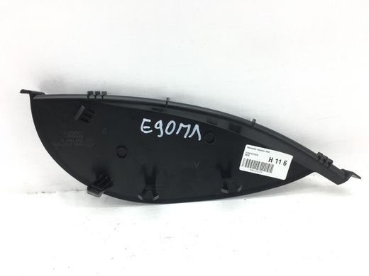 Накладка торпедо ліва BMW 320 E90 2005-2008 (51457143603) 51457077819, 51457077819, A