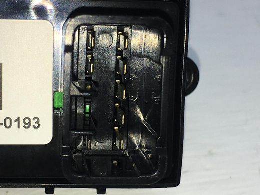 Кнопка включения мотора стеклоподъемника передняя правая HYUNDAI I40 2011-2015 93575-3Z200 4X, 93575-3Z200 4X, A
