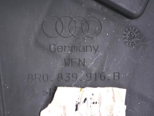 Заглушка дверей задня права внутрішня AUDI Q5 2008-2012 8R0839916B, 8R0839916B, A