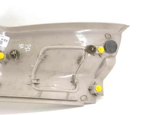 Накладка задньої стійки ліва VOLVO V50 P12 2010-2012 (30653913) 8641781, 8641781, B