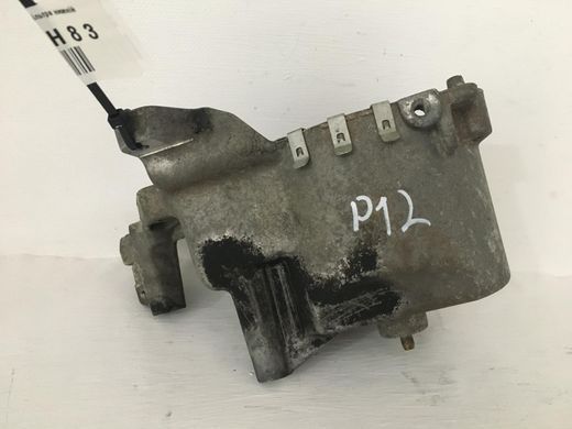 Кронштейн топливного фильтра нижний VOLVO V50 P12 2010-2012 31372831, 31372831, A