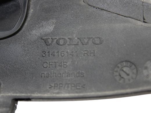 Молдинг лобового скла правий зовнішній VOLVO V60 Y20 2013-2018 (дефект кріплення) 31416141, 31416141, B
