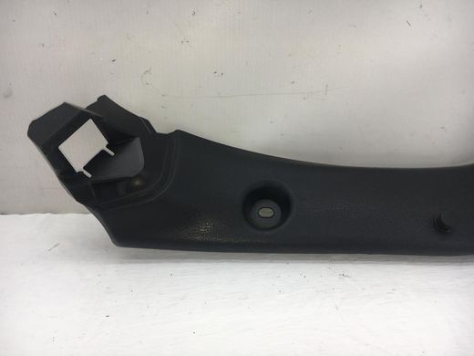 Накладка кришки багажника верхня ліва NISSAN JUKE 2010-2014 909031KA0C, 909031KA0C, A