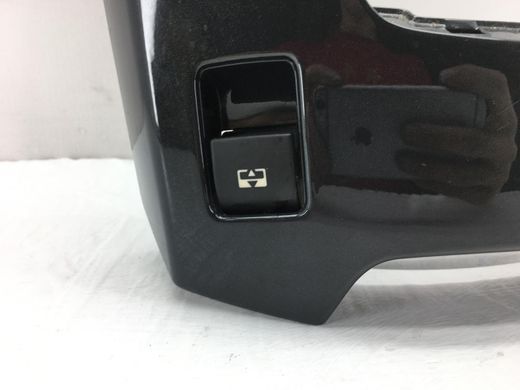 Накладка центральной консоли передняя PEUGEOT 5008 2009-2016 (з прикурювачем) 7591AA, 7591AA, A