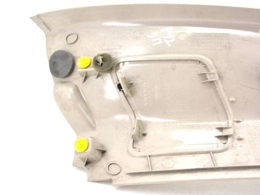 Накладка задньої стійки права VOLVO V50 P12 2010-2012 (30653914) 8641782, 8641782, B