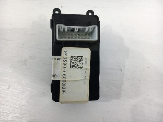 Кнопка включення мотора склопідіймача задня права KIA SORENTO UM 2014-2020 93590C6000KHG, 93590C6000KHG, A