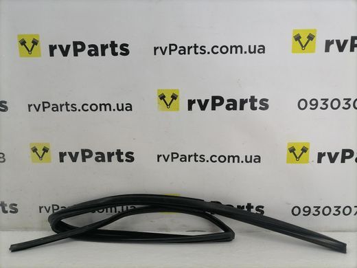Уплотнитель боковых стекол задний левый VOLVO XC90 2002-2014 30762958, 30762958, A