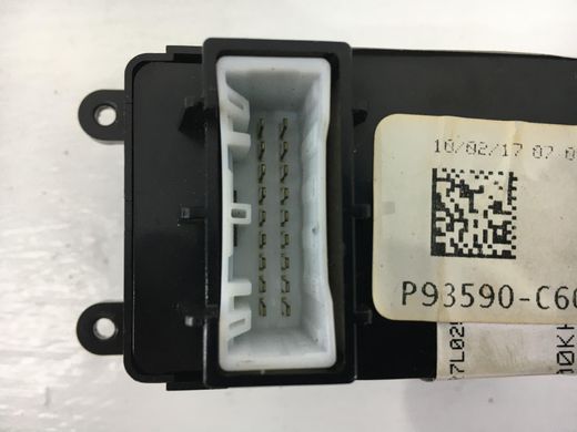 Кнопка включення мотора склопідіймача задня права KIA SORENTO UM 2014-2020 93590C6000KHG, 93590C6000KHG, A