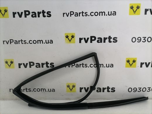 Уплотнитель боковых стекол задний левый VOLVO XC90 2002-2014 30762958, 30762958, A
