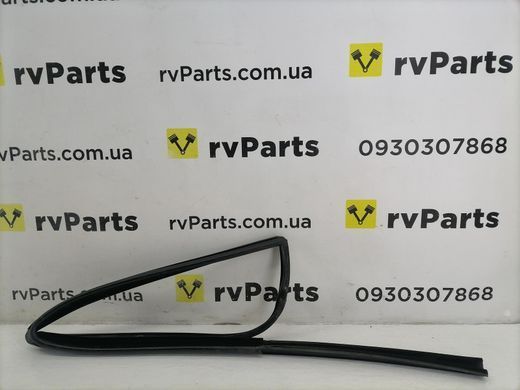 Уплотнитель боковых стекол задний правый VOLVO XC90 2002-2014 30762959, 30762959, A