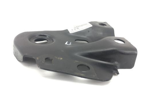 Кронштейн кріплення передньої балки правий VOLVO XC60 2008-2013 30699984, 30699984, A