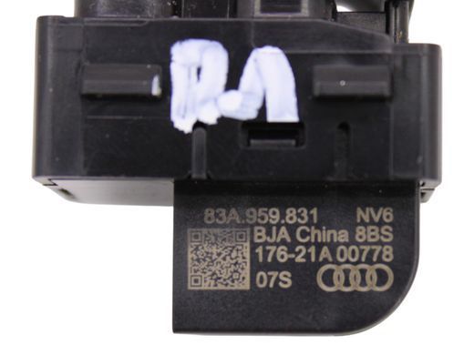 Кнопка крышки багажника передняя AUDI Q3 F3 2018-2025 83A959831, 83A959831, A