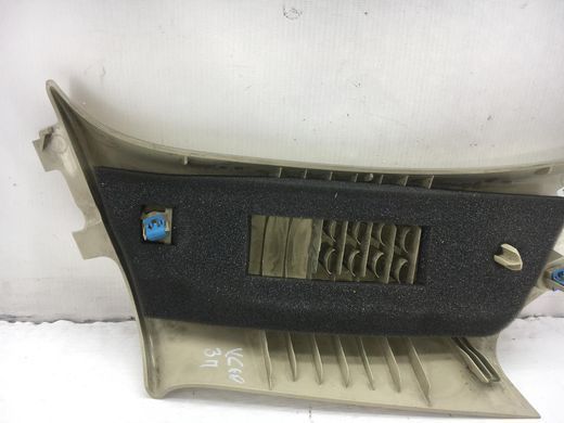 Накладка задньої стійки верхня права внутрішня VOLVO XC60 2008-2013 30721150, 30721150, A