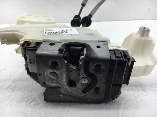 Замок двери передний правый JEEP RENEGADE 2018- 68268739AA, 68268739AA, A
