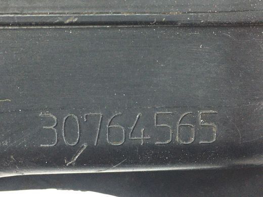 Дефлектор радиатора передний левый VOLVO XC60 2008-2013 (тріщина) 30764565, 30764565, B