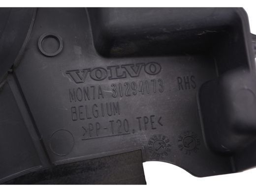 Дефлектор радіатора передній правий VOLVO XC60 2008-2013 31294173, 31294173, A
