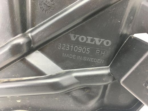 Кронштейн замка дверей задній правий VOLVO XC40 2017- 32310905, 32310905, A