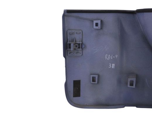 Накладка крышки багажника нижняя правая внешняя TOYOTA RAV4 CA30W 2005-2010 (76805-42010-J0) 76805-42010, 76805-42010, A