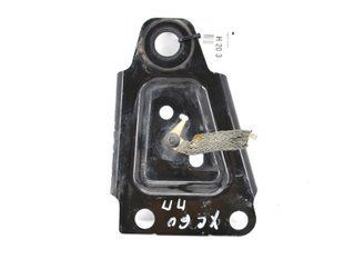 Кронштейн балки передний правый VOLVO XC60 2017- 32216403, 32216403, A