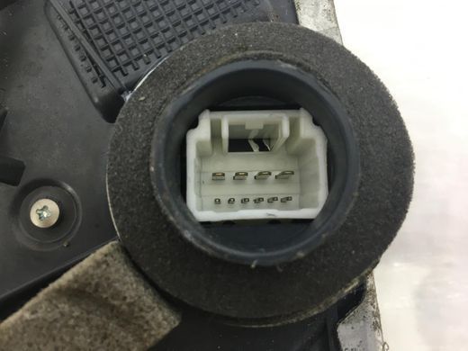 Замок дверей передній правий TOYOTA RAV4 CA30W 2005-2010 6903053080, 6903053080, A