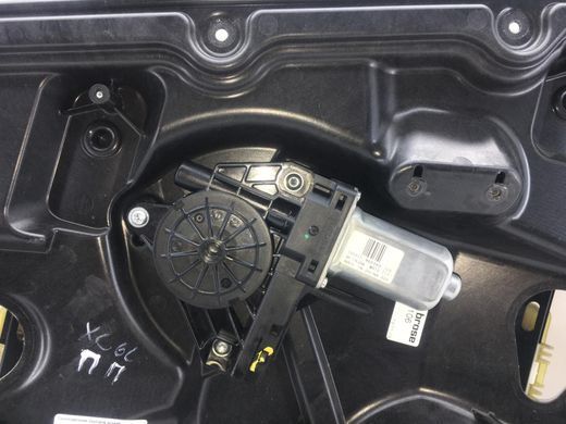 Склопідйомник передній правий VOLVO XC60 2008-2013 (з монтажною платою №30753328 та моторчиком №31253062) 30784829, 30784829, A