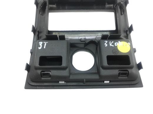 Накладка консолі задня SKODA SUPERB 3T 2008&ndash;2013 3T0857346B, 3T0857346B, A