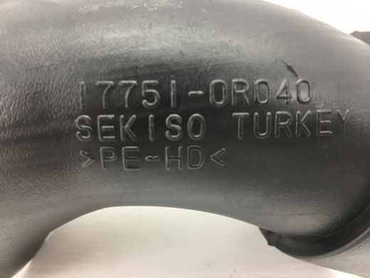 Патрубок повітряного фільтра TOYOTA AVENSIS T27 2009-2011 17751-0R040, 17751-0R040, A