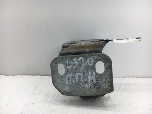 Петля дверей нижня передня права LAND ROVER RANGE ROVER SPORT L320 2005-2009 BDB780120, BDB780120, A