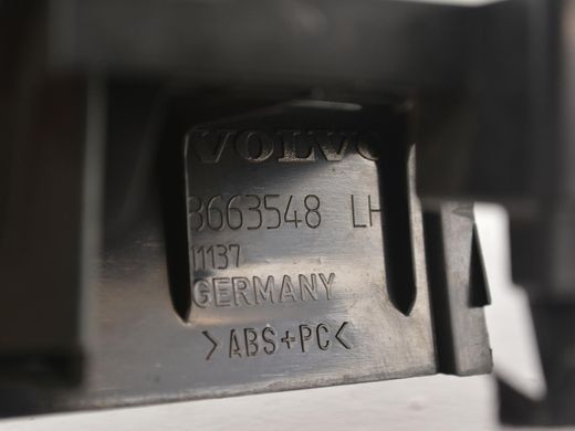 Накладка задней стойки нижняя левая VOLVO V50 P12 2010-2012 (39891711) 8663548, 8663548, B