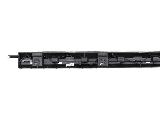 Кронштейн порога передний правый POLESTAR 2 2020- 32216387, 32216387, B