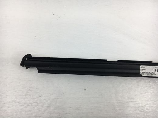 Уплотнитель боковых стекол нижний передний левый внутренний SUBARU OUTBACK B16 2019- 61282AN010, 61282AN010, A