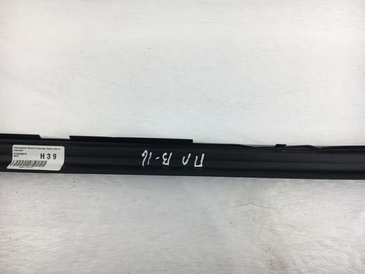 Уплотнитель боковых стекол нижний передний левый внутренний SUBARU OUTBACK B16 2019- 61282AN010, 61282AN010, A