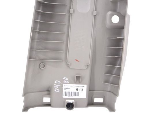 Накладка середньої стійки верхня ліва внутрішня NISSAN NAVARA D40 2005-2010 76914EB302, 76914EB302, A