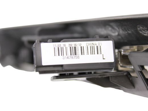Накладка торпедо передняя правая VOLVO XC90 2015-2019 (31479758) 31366503, 31366503, B
