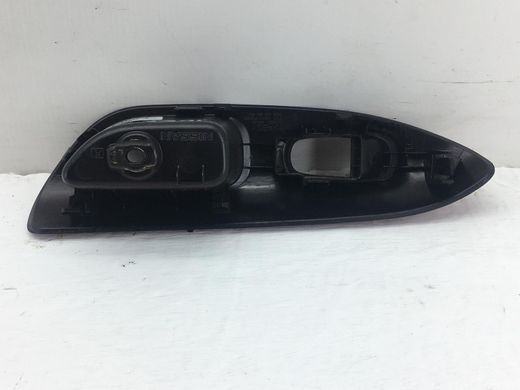 Корпус кнопок склопідіймача задній правий NISSAN JUKE 2010-2014 829601KA2A, 829601KA2A, B